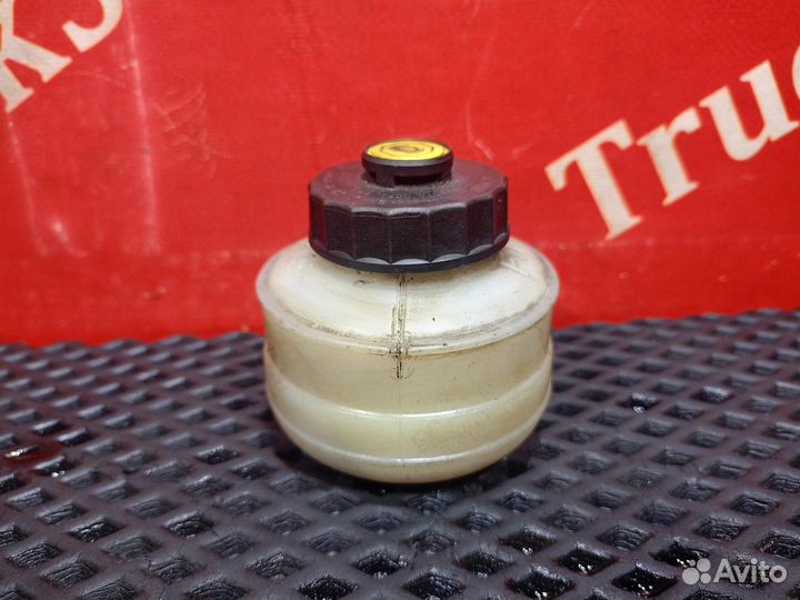 Бачок главного цилиндра сцепления