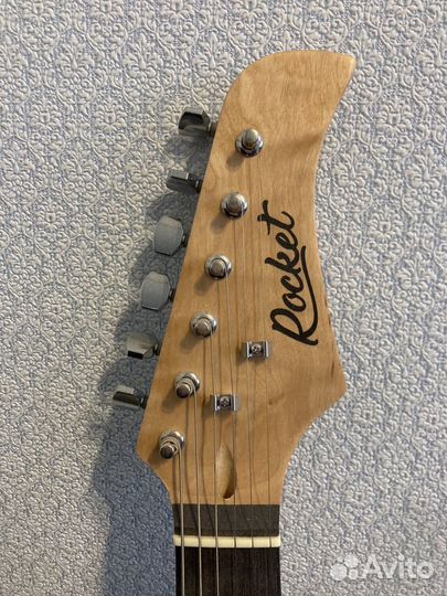 Электрогитара с комбиком rocket