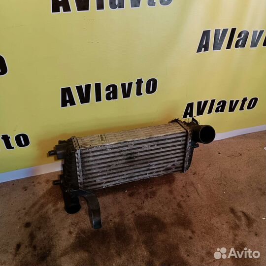 Радиатор интеркулера Ford Focus 3 1.6 diesel