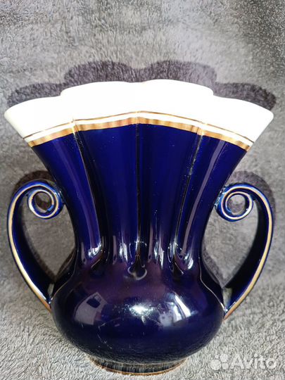 Ваза веерная. фарфор. лфз. 50-ые годы