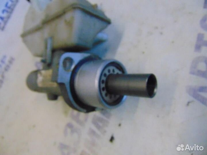 Цилиндр тормозной главный для Nissan Tiida 1 2004