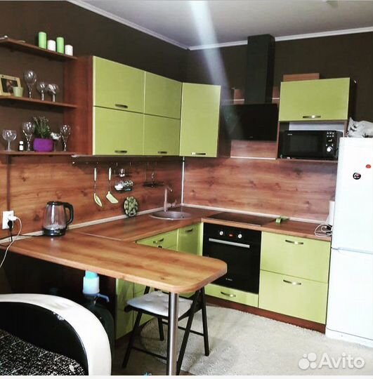 Кухня угловая с техникой