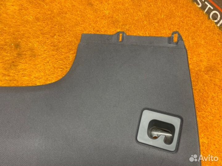 Обшивка стойки задняя левая Porsche Cayenne 957