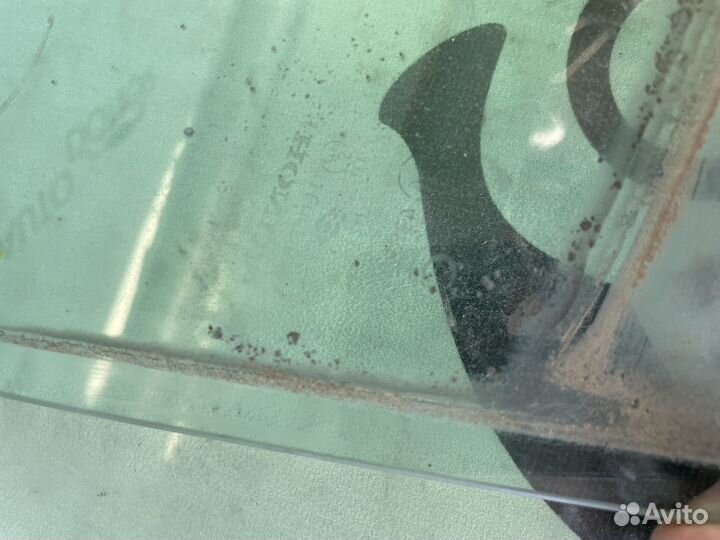 Стекло двери переднее правое honda civic es1