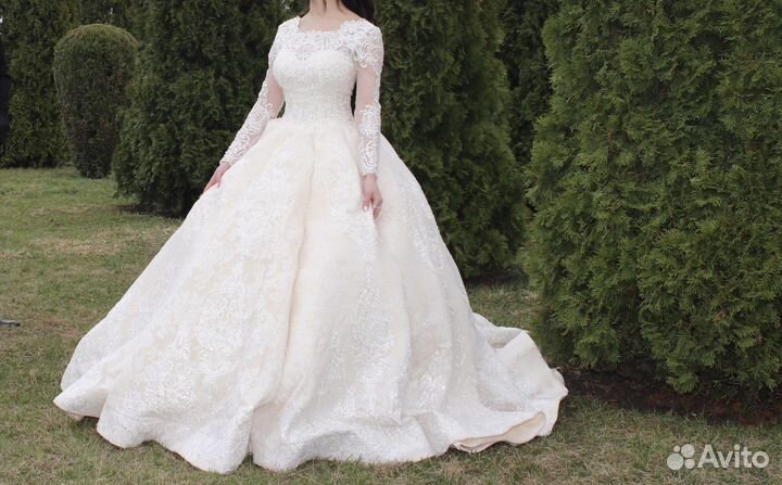 Свадебное платье