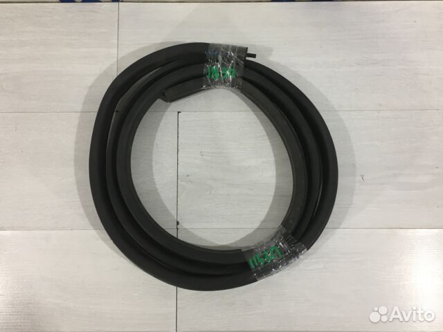 Уплотнитель двери задний правый renault duster рес