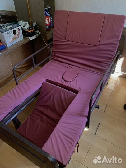 Медицинская механическая кровать с матрацом