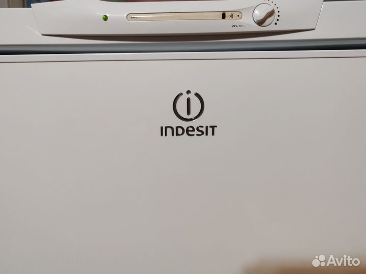 Холодильник Indesit