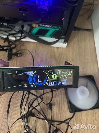 Мультиконтроллер Thermaltake Commander FT