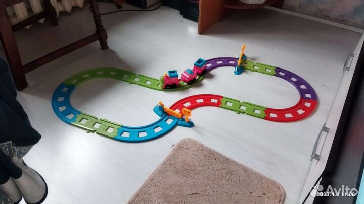 Игрушка электрический паровоз с вагонами