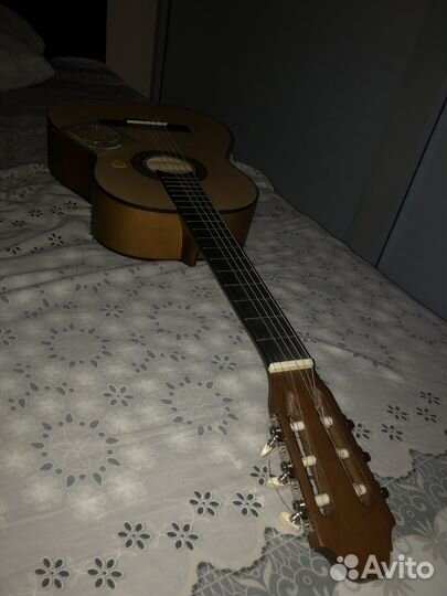Акустическая гитара
