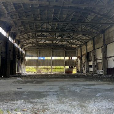 Здание 2563 м² + участок 54 сотки