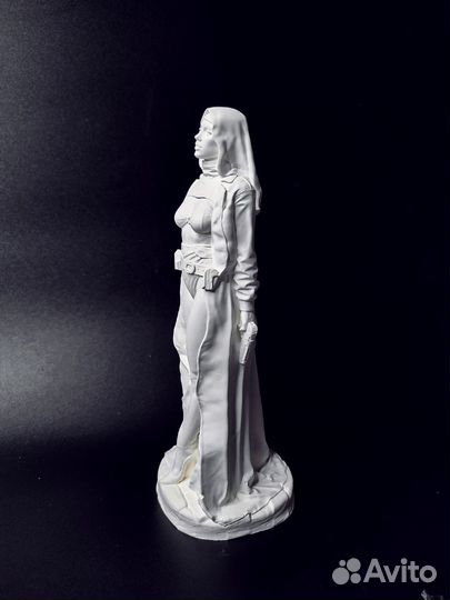 Статуэтка из гипса для интерьера