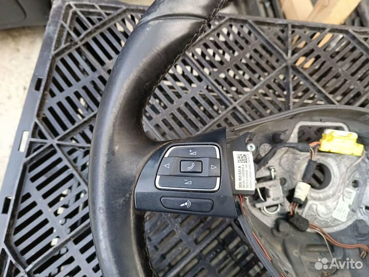 Кожаный мультируль 12 кн. для Volkswagen Passat CC