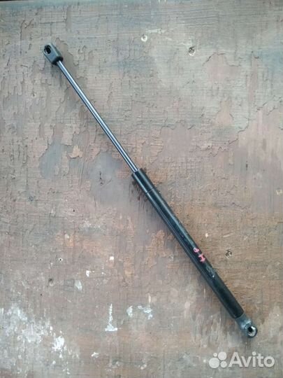 Honda Pilot 2 газлифт капота