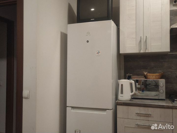 Холодильник indesit бу