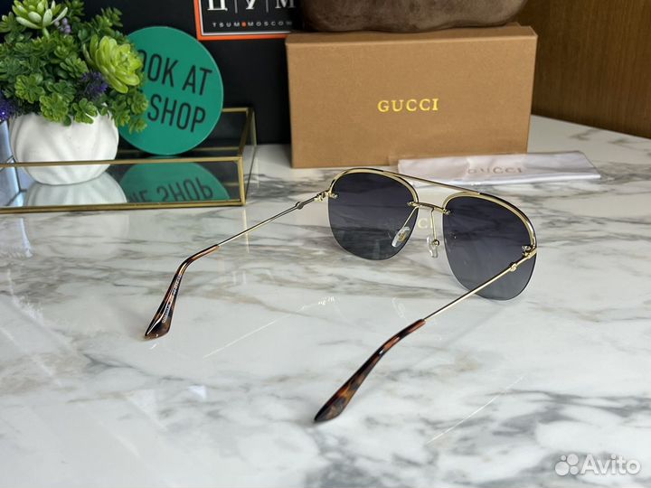 Солнцезащитные очки Gucci унисекс