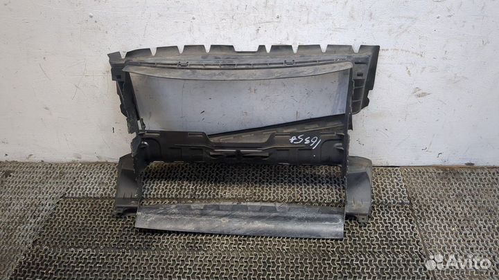 Кожух вентилятора радиатора Land Rover Freelander