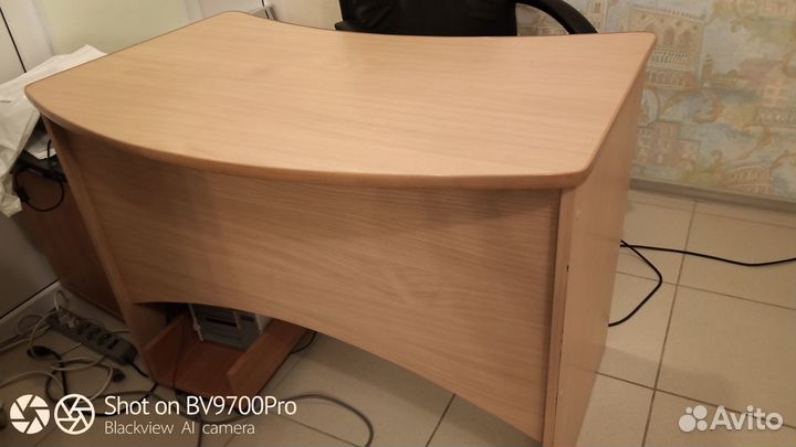 Офисный стол