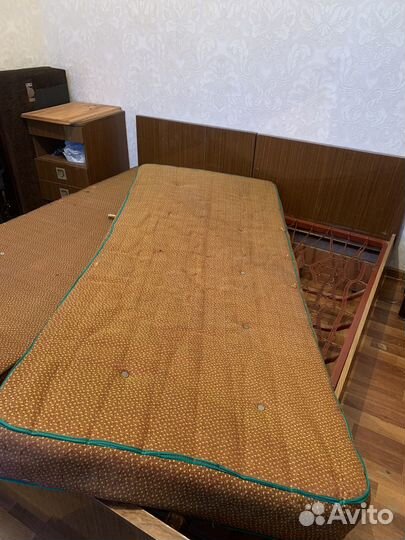 Спальный гарнитур бу