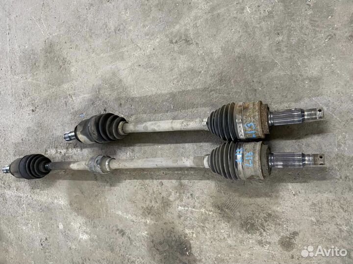 Привод Митцубиси Лансер 10 1,5 МКПП левый правый