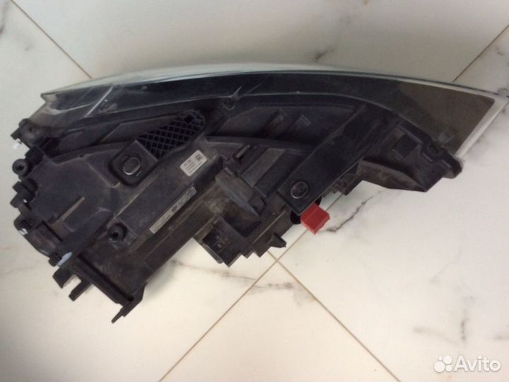 Фара на Ауди Q 3