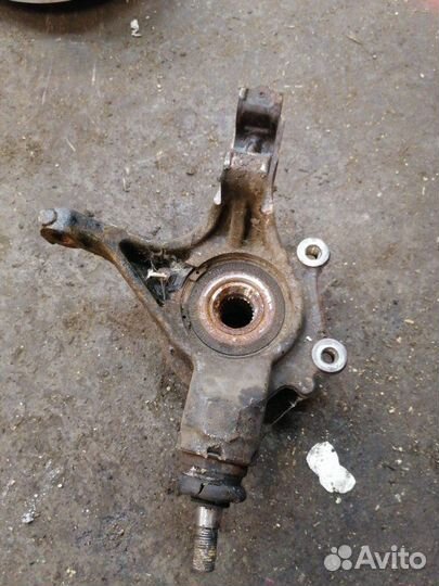 Поворотный кулак передний левый Peugeot 308 T7 EP6