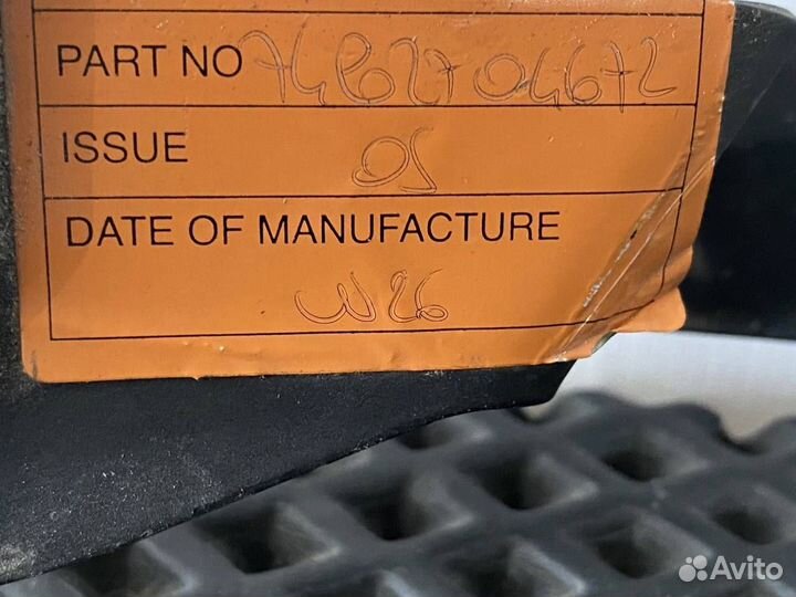 Кронштейн (крепление) Renault T 7482704672