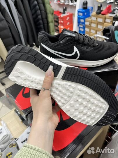 Кроссовки Nike air zoom Pedasus 39 2 расцветки