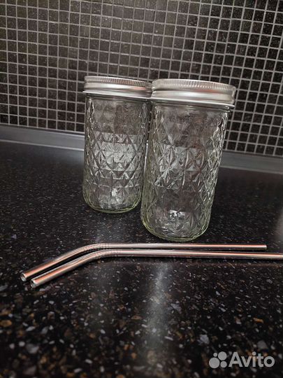 Стакан с трубочкой