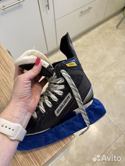 Хоккейные коньки bauer