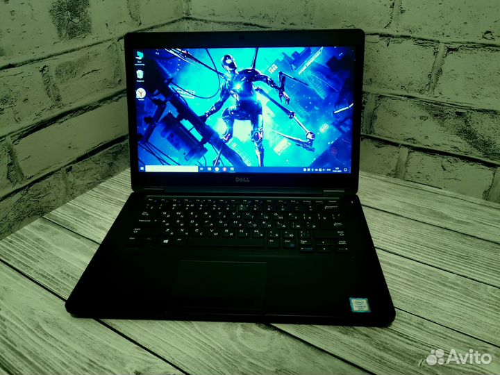 Игровой ноутбук Dell Core i5/8gb озу/SSD