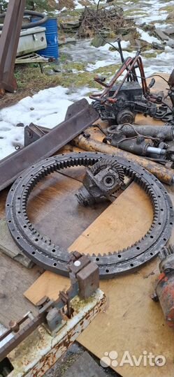 Поворотный круг экскаватора эо