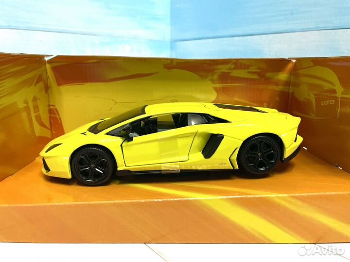 Модель автомобиля Lamborghini Aventador 1:24