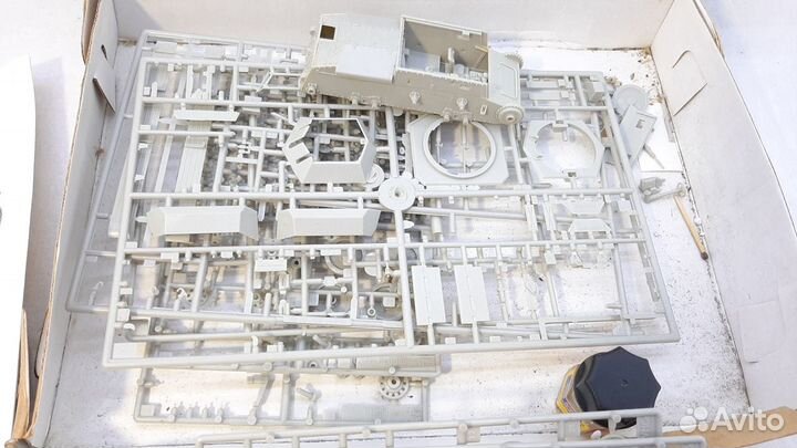 Модель для склеивания,Танк 140 Aufklärungspanzer