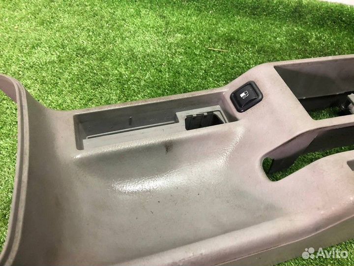 Подлокотник Volkswagen Passat