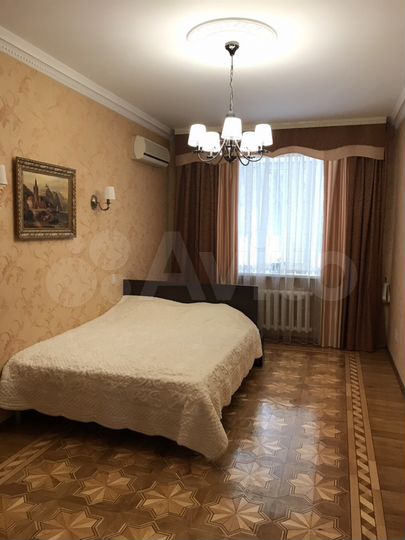 2-к. квартира, 100,7 м², 1/5 эт.