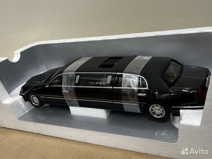 Модель Sun Star Lincoln(лимузин 1:18)