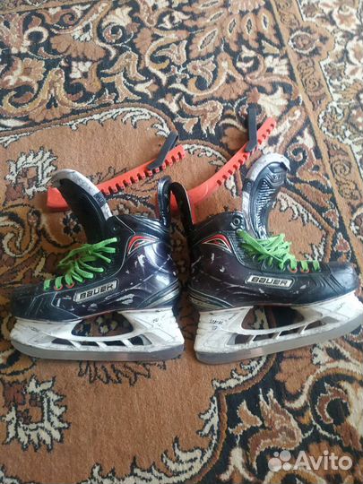 Коньки хоккейные