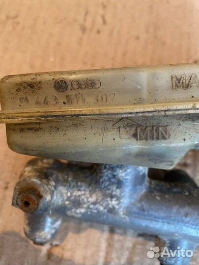 Главный тормозной цилиндр Audi 100