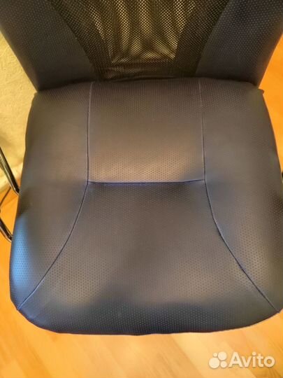 Компьютерное кресло