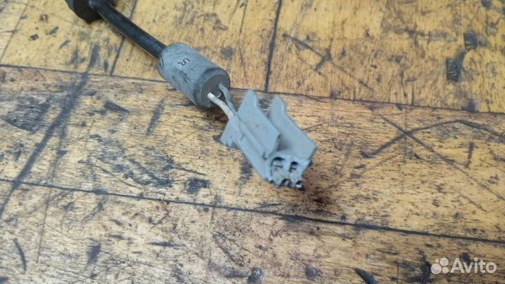 Датчик ABS передний левый Nissan Qashqai J10 2.0