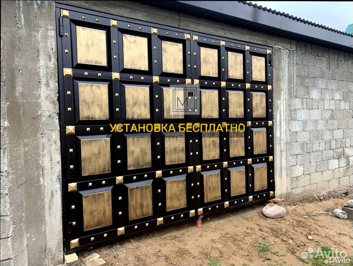 Ворота в Каспийске с ковкой на заказ