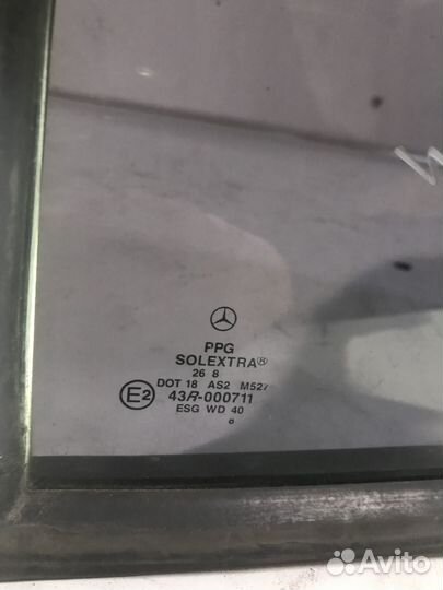 Форточка задняя левая Mercedes Benz W210
