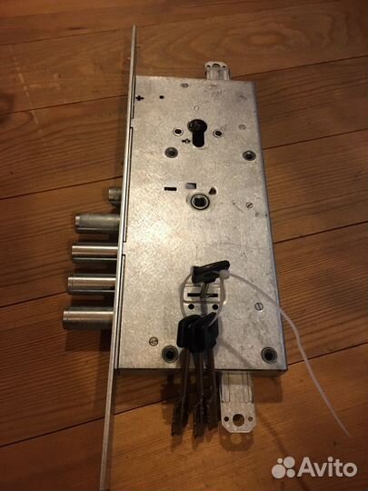 Дверной замок cisa 57.786.48