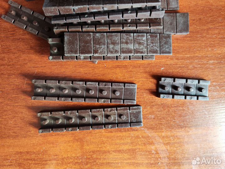 Пластиковый мебельный уголок 84шт