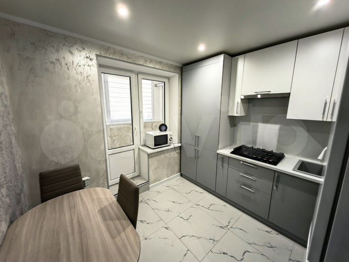2-к. квартира, 53,2 м², 2/5 эт.