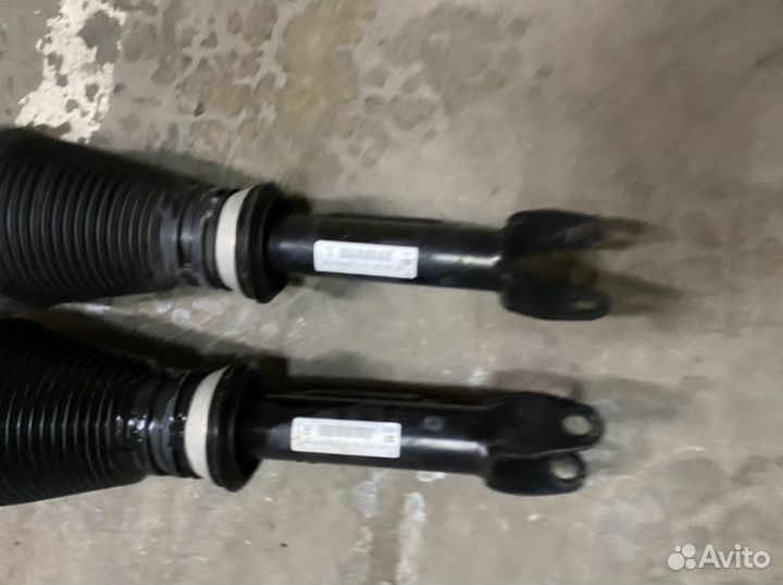 Стойка, пневмо амортизатор Мерседес w222