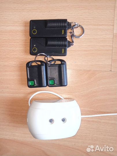 Приёмник 4 брелкаи кнопки тревожной сигнализации