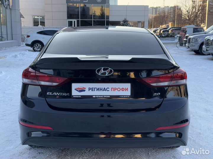 Hyundai Elantra 2.0 AT, 2016, 89 000 км